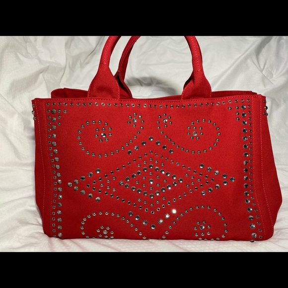 Prada Canapa - Picture 6 of 6